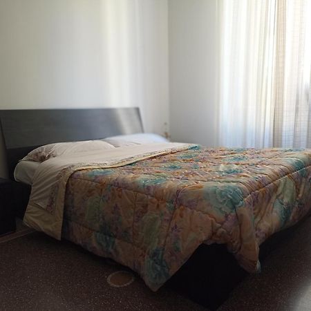 La Casa Sul Mare-Savona Apartment ภายนอก รูปภาพ